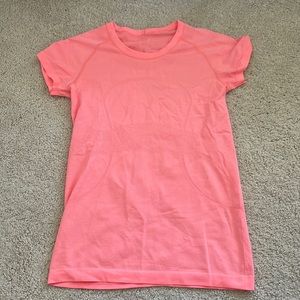 Lululemon coral short sleeve swiftly